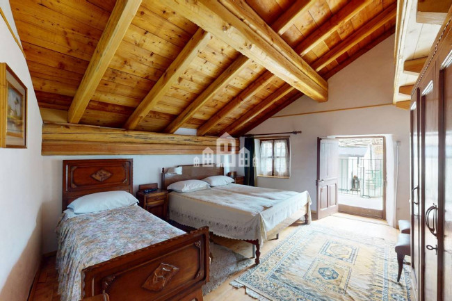 Casa semindipendente in vendita a Noasca