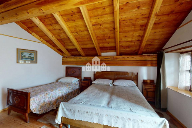 Casa semindipendente in vendita a Noasca