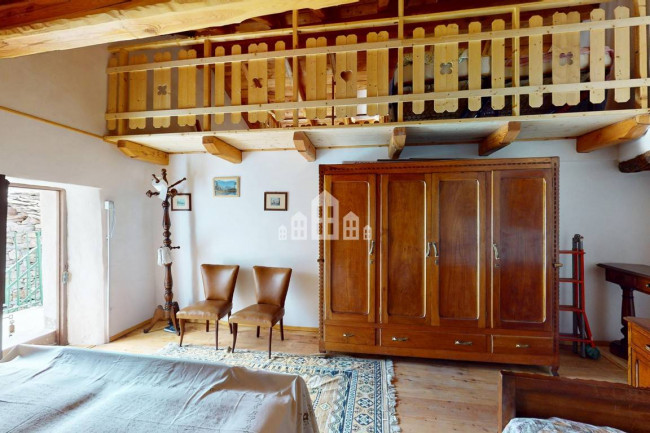 Casa semindipendente in vendita a Noasca