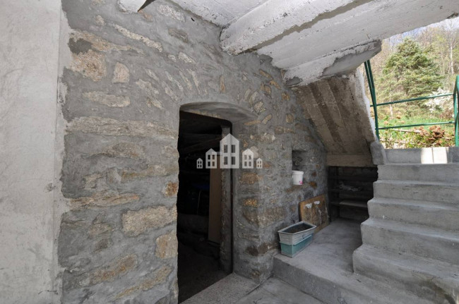 Casa semindipendente in vendita a Noasca