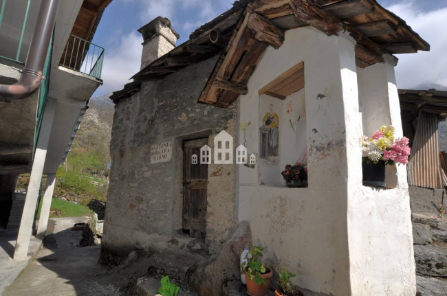 Casa semindipendente in vendita a Noasca