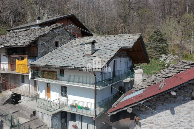 Casa semindipendente in vendita a Noasca