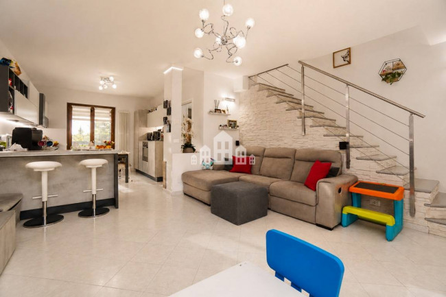 Villa a schiera centrale in vendita a Cuorgnè