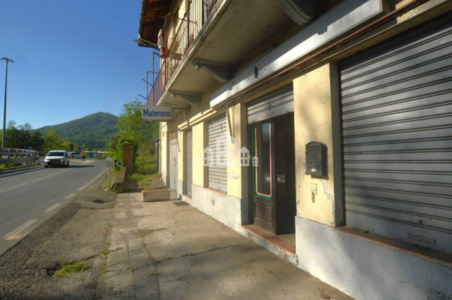 Locale commerciale in vendita a Cuorgnè