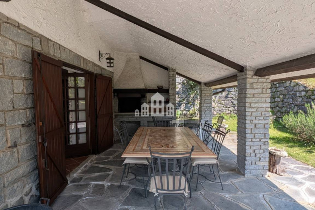 Villa in vendita a Valchiusa
