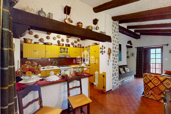 Villa in vendita a Valchiusa