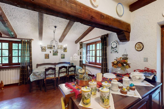 Villa in vendita a Valchiusa