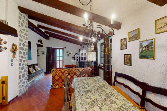 Villa in vendita a Valchiusa