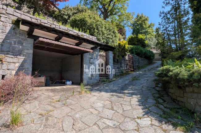 Villa in vendita a Valchiusa