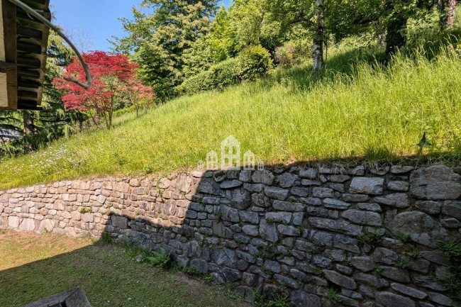 Villa in vendita a Valchiusa