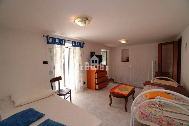 Casa semindipendente in vendita a Alpette