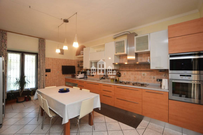 Villa a schiera di testa in vendita a Cuorgnè