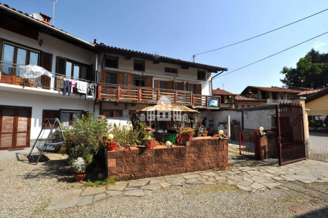 Casa semindipendente in vendita a Torre Canavese