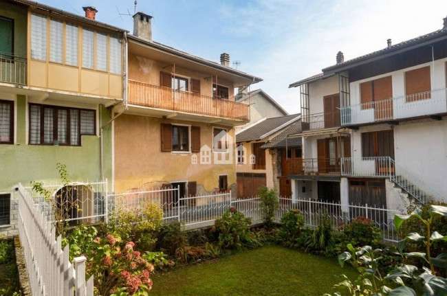 Half-duplex for sale in Rueglio