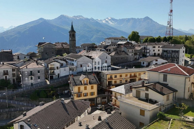 Appartamento in vendita a Andrate
