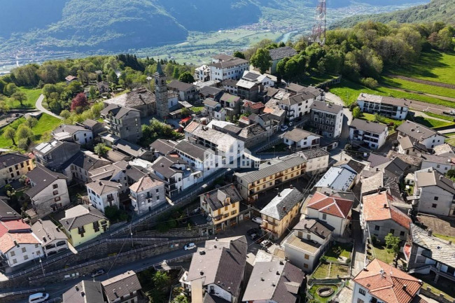 Appartamento in vendita a Andrate