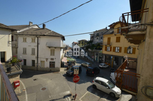 Appartamento in vendita a Andrate