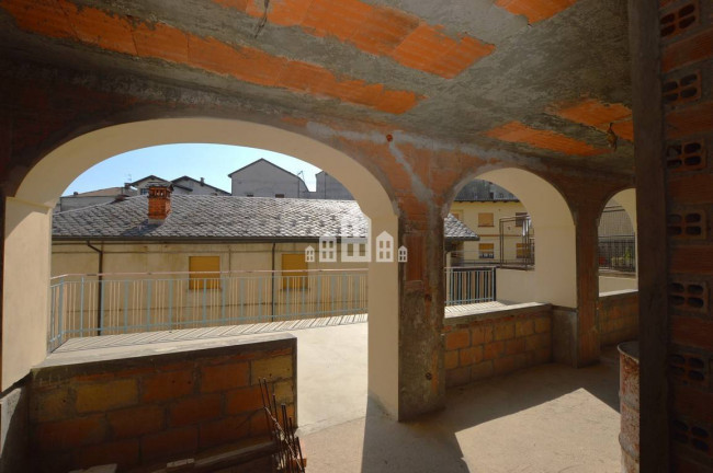 Appartamento in vendita a Andrate