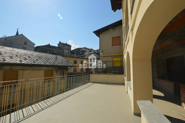 Appartamento in vendita a Andrate