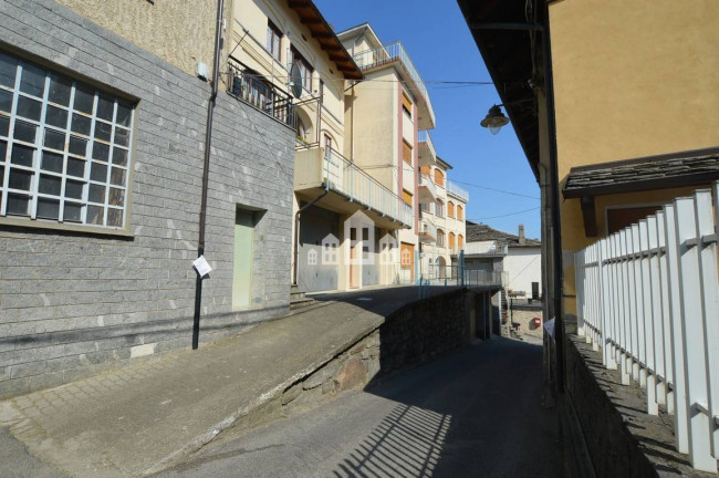Appartamento in vendita a Andrate