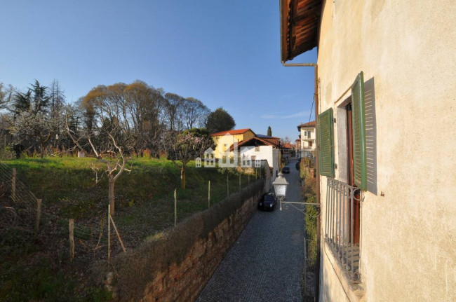 Half-duplex for sale in Agliè
