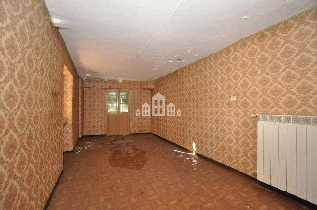 Half-duplex for sale in Agliè