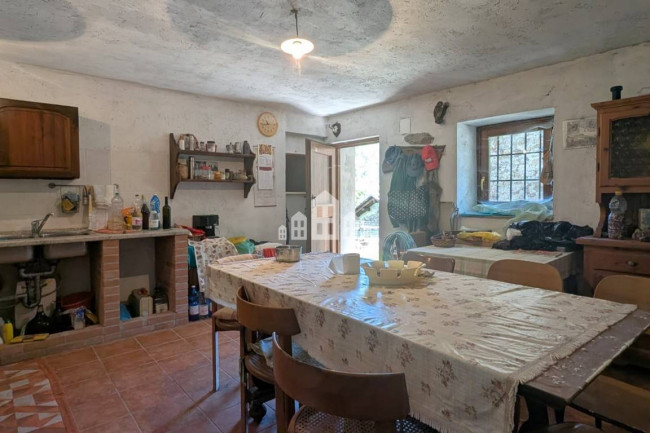 Casa semindipendente in vendita a Brosso