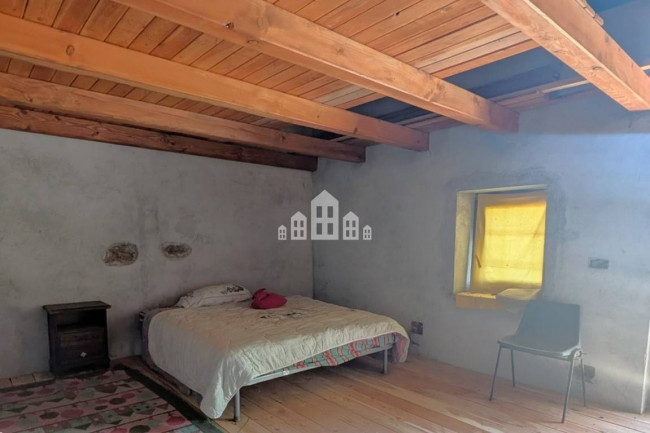 Casa semindipendente in vendita a Brosso