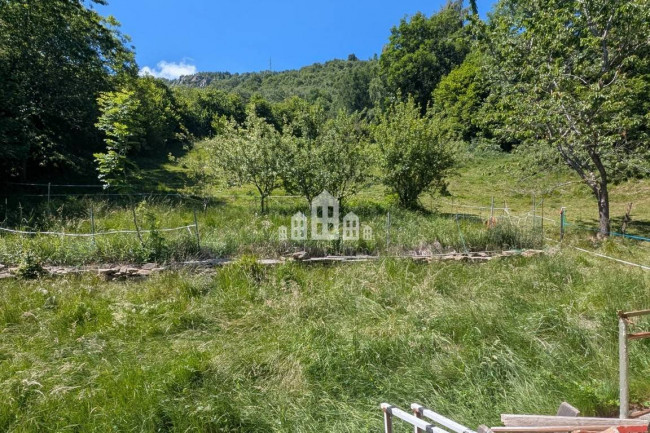 Casa semindipendente in vendita a Brosso