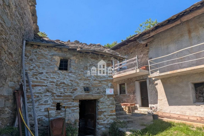 Casa semindipendente in vendita a Brosso