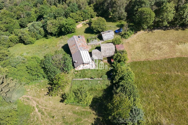 Casa semindipendente in vendita a Brosso