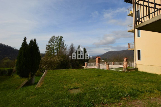 Bifamiliare in vendita a Val di Chy