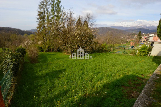 Bifamiliare in vendita a Val di Chy