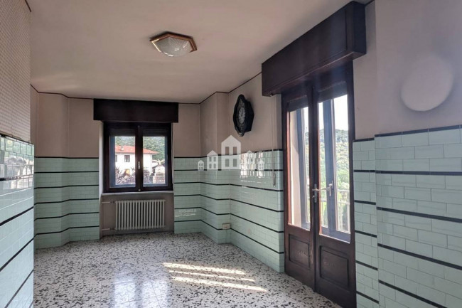 Bifamiliare in vendita a Val di Chy