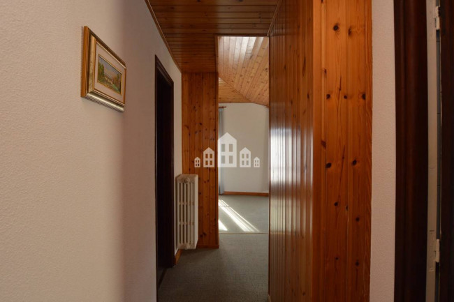 Bifamiliare in vendita a Val di Chy
