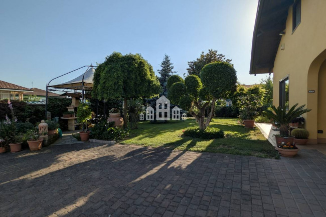 Villa in vendita a Rivarolo Canavese