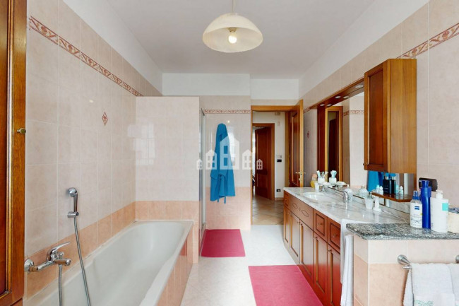 Villa in vendita a Rivarolo Canavese