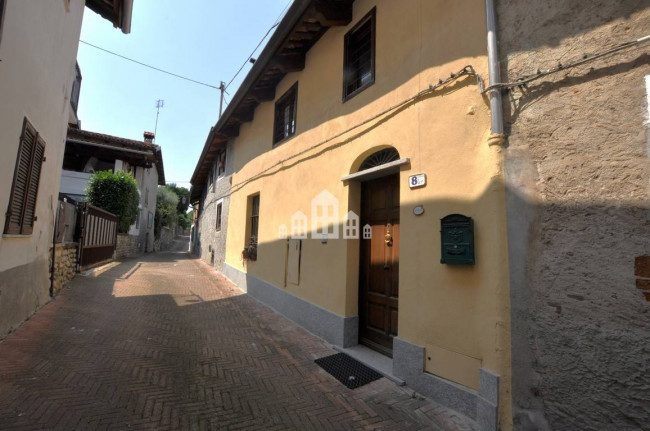 Half-duplex for sale in Torre Canavese