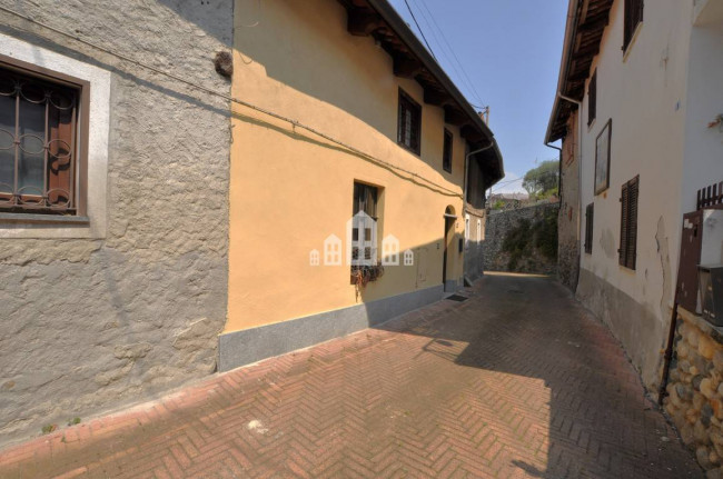 Half-duplex for sale in Torre Canavese