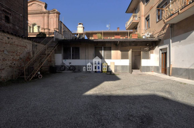 Locale commerciale in vendita a Feletto