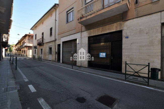 Locale commerciale in vendita a Feletto