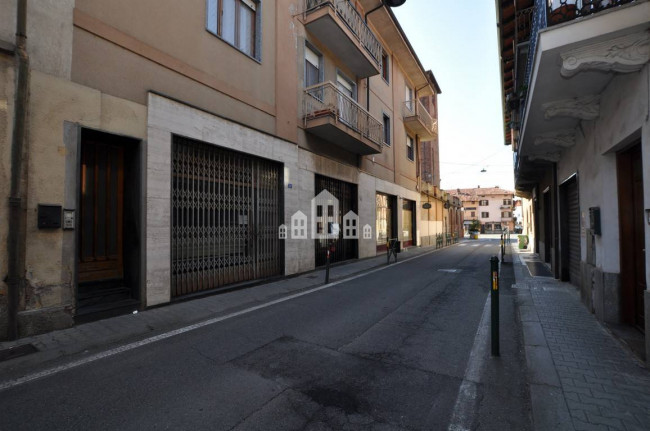 Locale commerciale in vendita a Feletto
