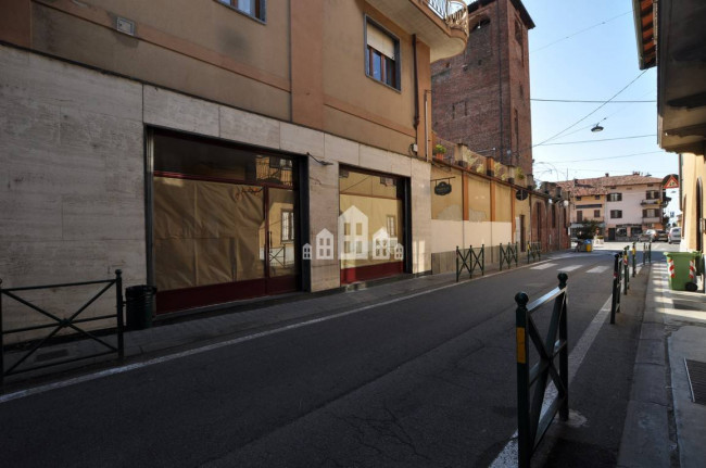 Locale commerciale in vendita a Feletto