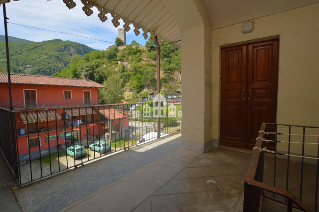Casa semindipendente in vendita a Pont-Canavese