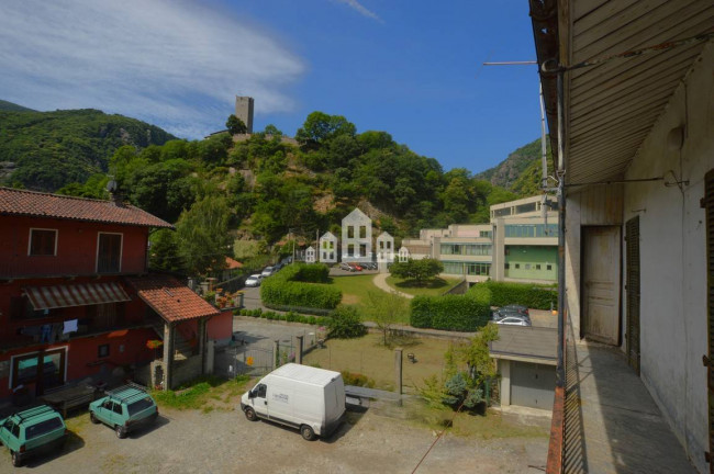 Casa semindipendente in vendita a Pont-Canavese