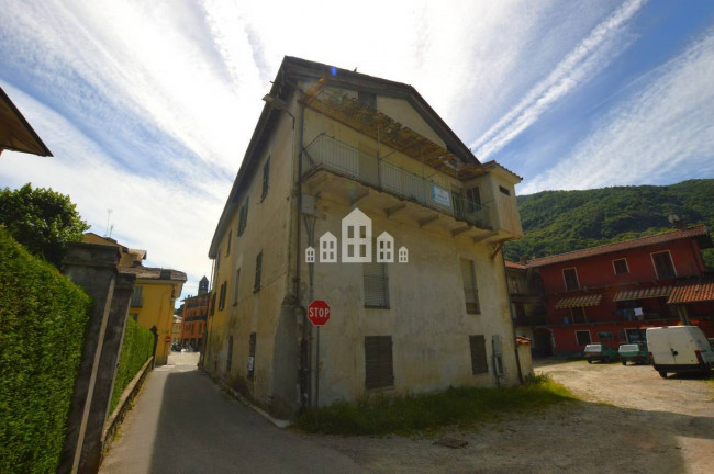 Casa semindipendente in vendita a Pont-Canavese