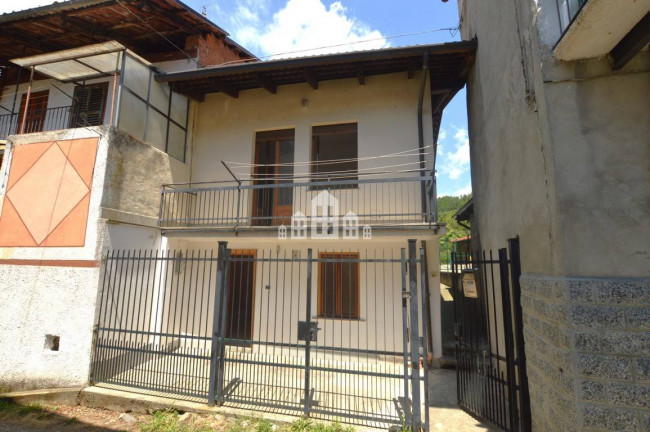 Casa semindipendente in vendita a Cuorgnè