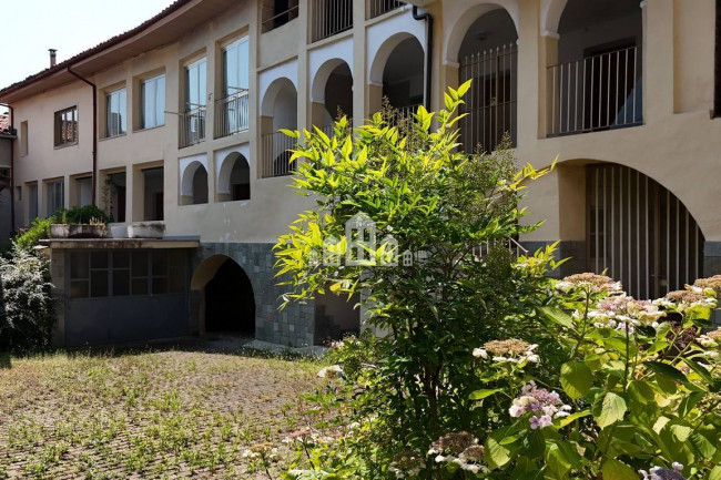 Casa semindipendente in vendita a Val di Chy