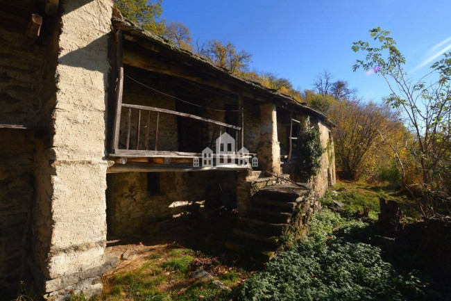 Rustico in vendita a Valchiusa