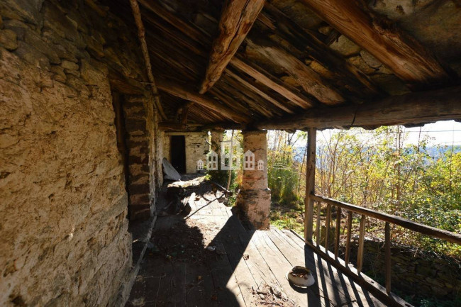 Rustico in vendita a Valchiusa